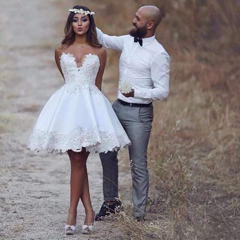 Elegant Short A-line Sweetheart Appliques Lace Wedding Dress