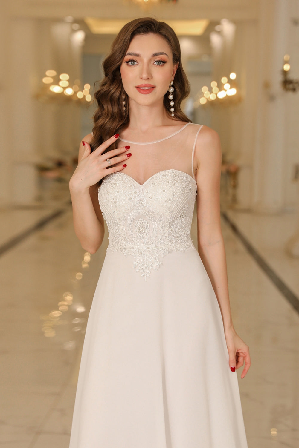 Elegant Long Scoop Neck Sleeveless Lace Appliques Chiffon Evening Dress