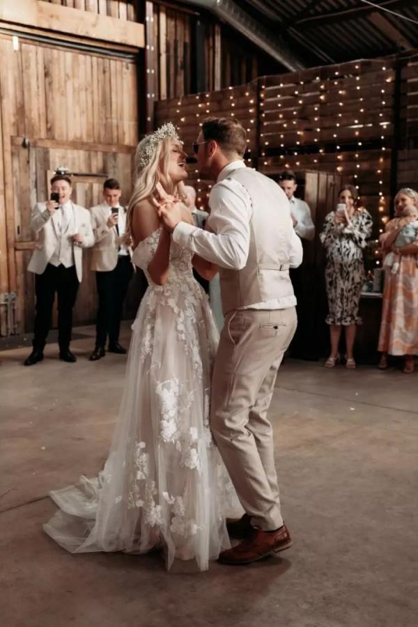 Elegant Long A-line Off the Shoulder Tulle Floral Lace Wedding Dress