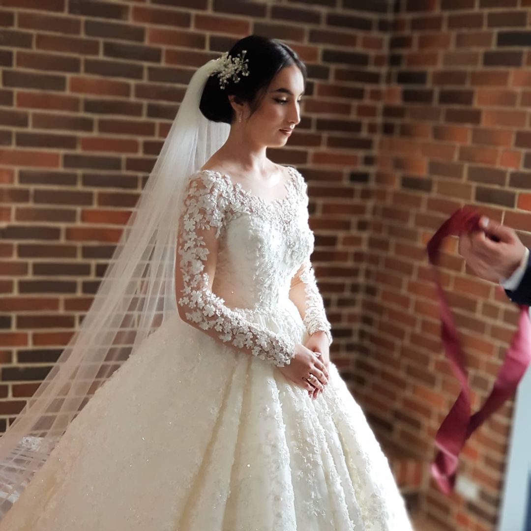 Elegant Long A-line Sweetheart Lace Wedding Dresses with Long Sleeves