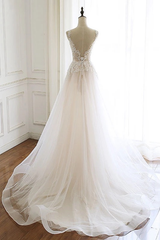 White A-line Long Tulle Lace Backless Wedding Dress