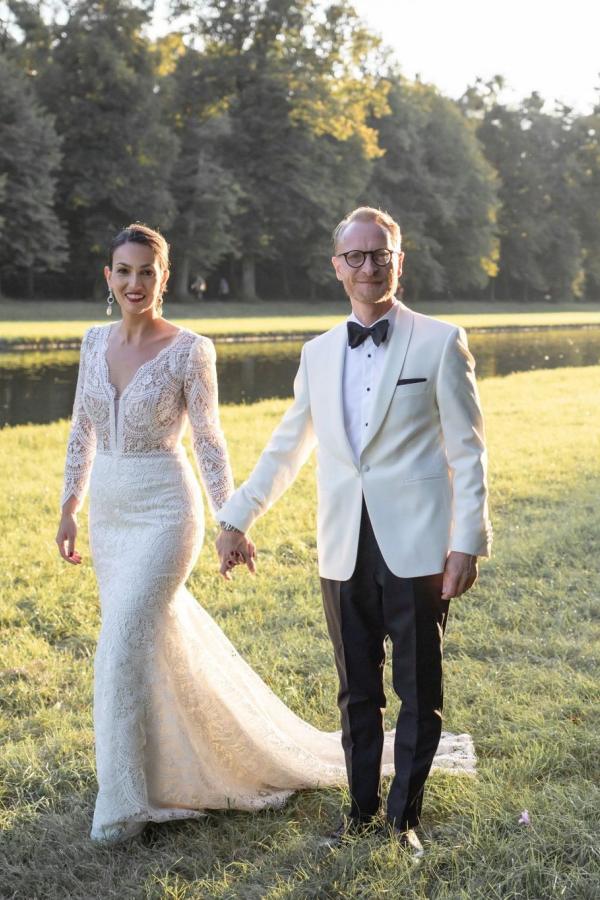 Long Sleeve Lace V-Neck Mermaid Wedding Dress with Open Back