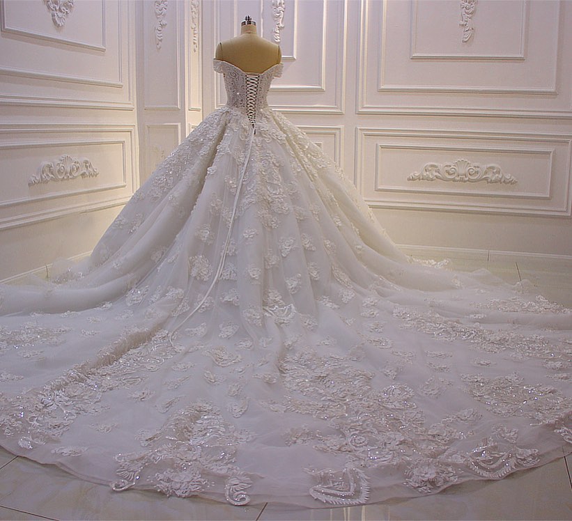 Gorgeous Long Sweetheart Off the Shoulder Backless Appliques Lace Ruffles Tulle Wedding Dress