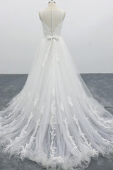 Long Sweetheart Appliques Lace Tulle A-line Wedding Dress