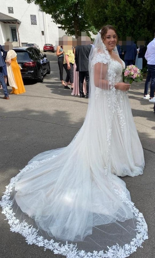 Plus Size Long A-line Sweetheart Tulle Wedding Dresses with Applique Lace