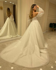 Elegant Sweetheart Long Sleeve Backless Appliques Lace A-Line Train Wedding Dress