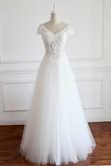 White A-line Tulle V Neck Cap Sleeve Long Lace Wedding Dress