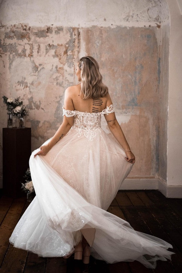 Beautiful Long A-line Off the Shoulder Tulle Lace Wedding Dress