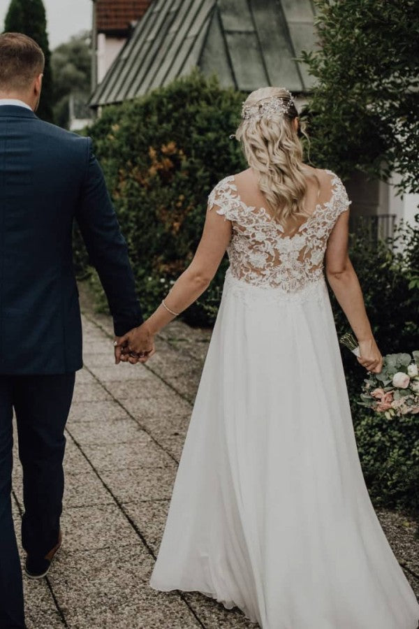 Elegant Long A-line Chiffon Sleeveless Wedding Dress with Appliques Lace