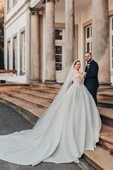 Elegant Long Ball Gown Off the Shoulder Satin Lace Ivory Wedding Dresses