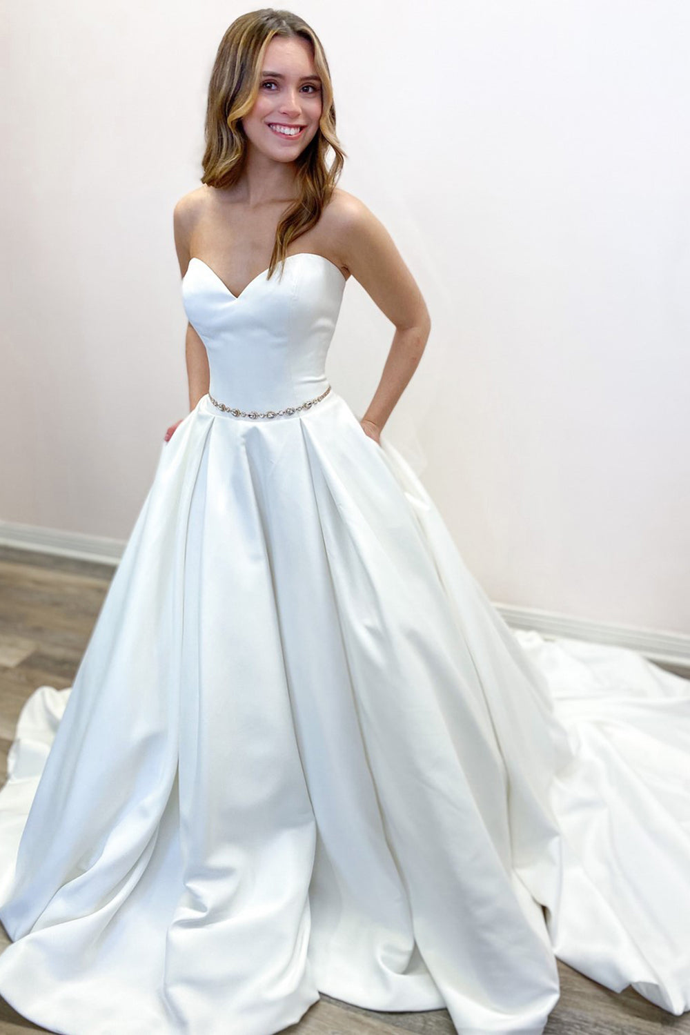 Classy Sweetheart Backless A-Line Floor Length Ruched Wedding Dress With Pockets