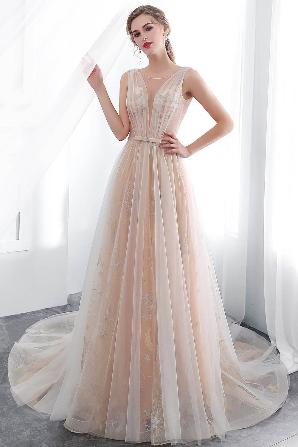 A-line Sleeveless Long Tulle Appliques Evening Dresses