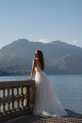 Boho Long A-line V-neck Tulle Lace Open Back Wedding Dresses with Slit
