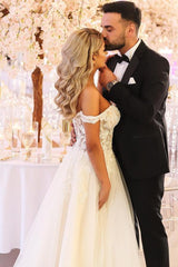Off The Shoulder Long Sleeve A-Line Appliques Lace Tulle Wedding Dress