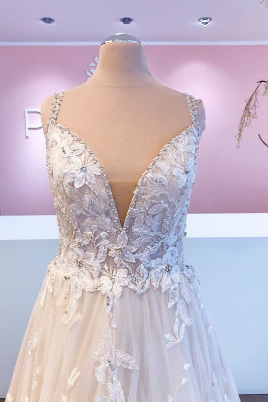 Long A-Line Sweetheart Appliques Lace Tulle Floor Length Wedding Dress
