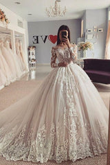 Classy Bateau Long Sleeve Appliques Lace A-Line Floor Length Tulle Wedding Dress