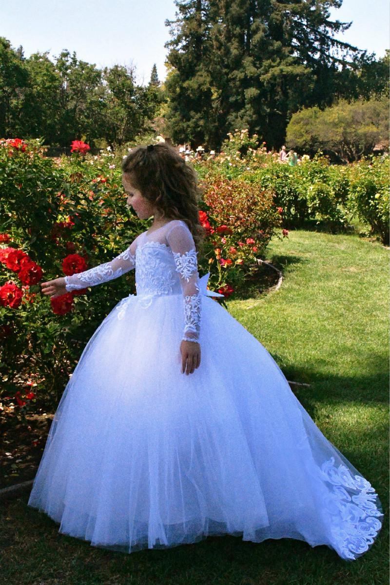 Beautiful Puffy Beaded Flower Girls Dresses With Long Sleeves