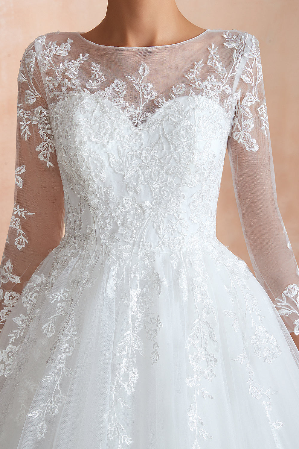 Elegant Long Ball Gown Appliques Lace Tulle Wedding Dress with Sleeves