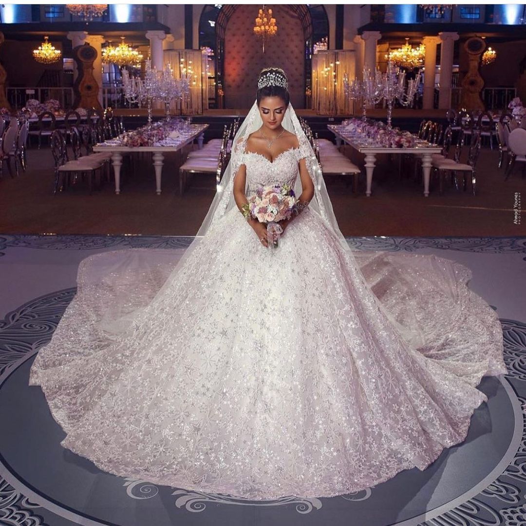 Elegant Long Ball Gown Off the shoulder Lace Wedding Dresses