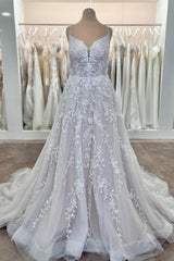 Long Spaghetti Straps A-Line Tulle Appliques Lace Open Back Wedding Dress