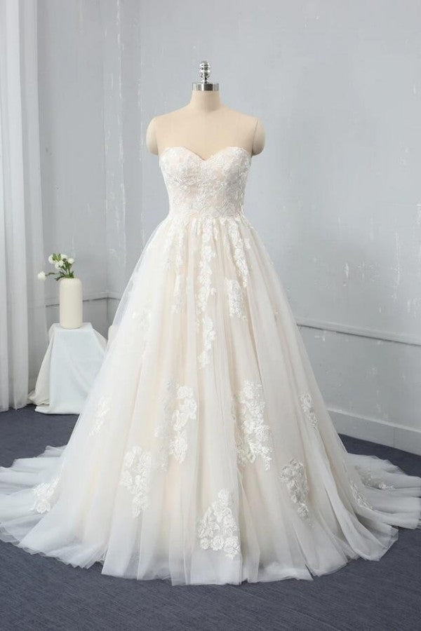 Vintage Long Sweetheart Backless Appliques Lace Tulle Floor Length A-Line Wedding Dress