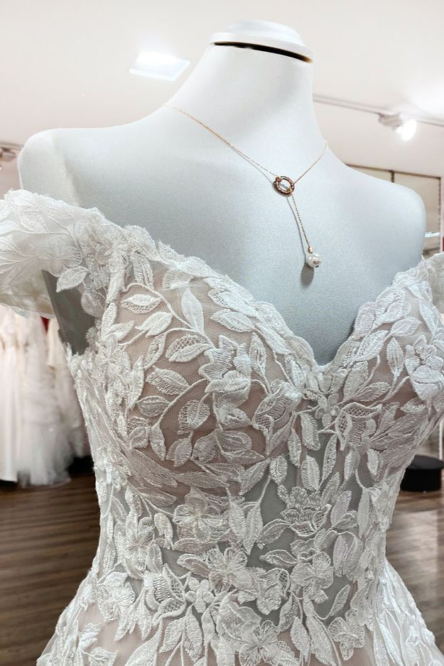 Gorgeous Long A-line Off the Shoulder Tulle Lace Ruffles Wedding Dress
