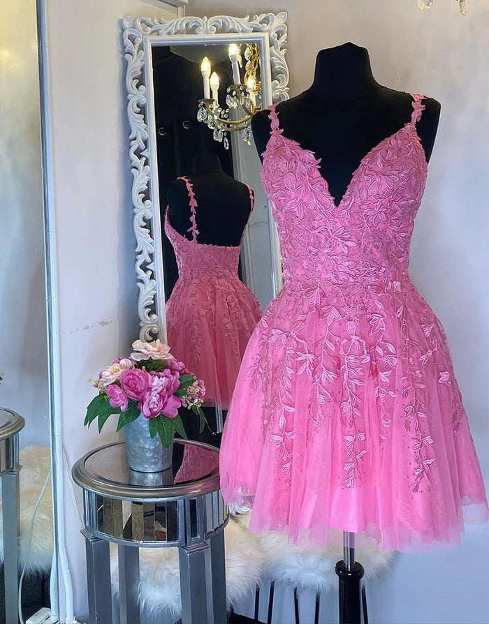 Short A-line V-neck Tulle Lace Backless Homecoming Dresses