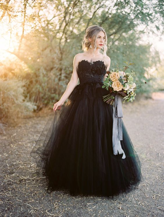 Classy Long A-line Sweetheart Open Back Tulle Black Wedding Dress with Lace