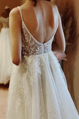 Boho White Long A-line V-neck Tulle Lace Backless Wedding Dresses