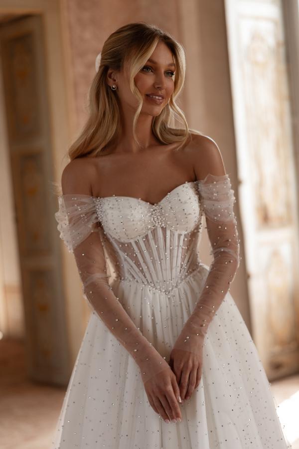 White Long Open Back Off The Shoulder A Line Tulle Floor Length Wedding Dress with Beads