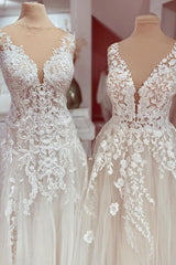 Charming Long V-neck Appliques Lace Floor Length A-Line Tulle Wedding Dress