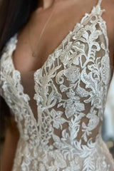 Elegant Long A-line V-neck Tulle Lace Backless Wedding Dresses