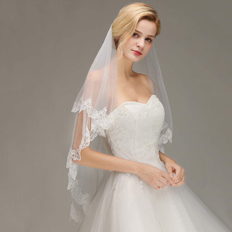 Elegant Two Layers Lace Edge Long Wedding Veil