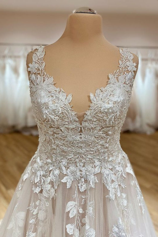 Elegant Plus Size Appliques Lace A-Line Sweetheart Tulle Ruffles Long Wedding Dress