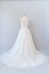 Long V-neck Open Back Appliques Lace Tulle A-line Wedding Dress