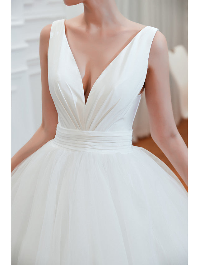 Elegant Long Ball Gown V-neck Tulle Lace White Wedding Dresses