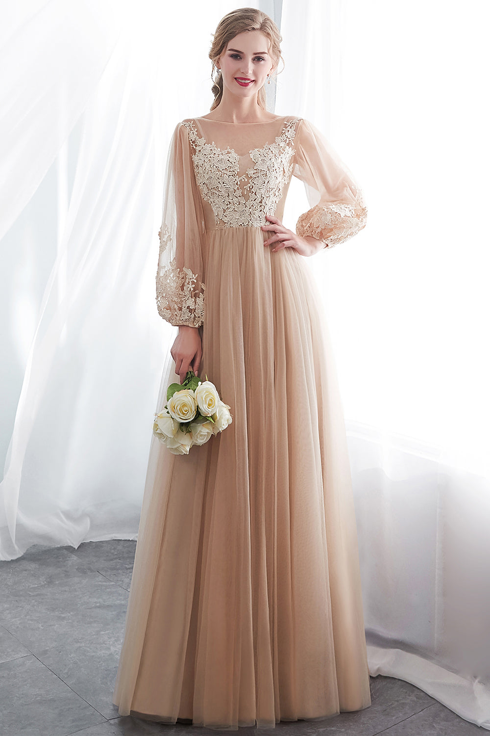 Champagne A-line Long Sleeves Appliques Tulle Evening Dresses