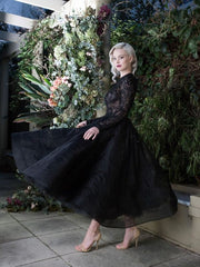 Elegant Black Short Bateau Appliques Lace Tea-length Wedding Dress with Long Sleeve