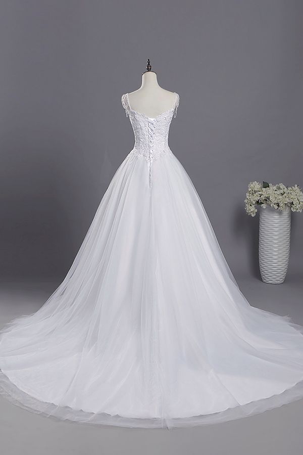 Long Sweetheart Beading Appliques Lace A-line Tulle Wedding Dress