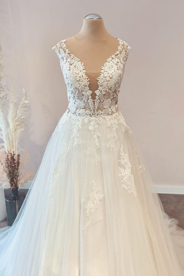 Long Sweetheart Floral Lace Floor Length A-Line Tulle Ruffles Wedding Dress