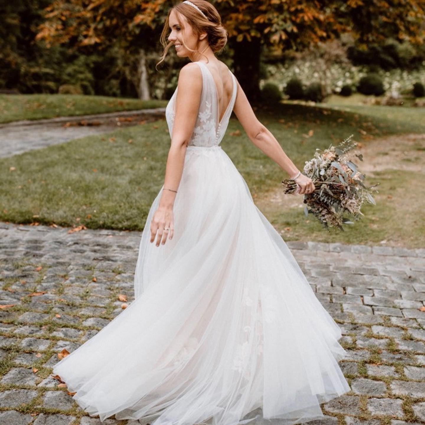 Stunning Long V-neck A-Line Open Back Tulle Floor Length Floral Wedding Dress