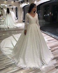 Vintage A-line Deep V-neck Long Sleeve Appliques Lace Floor Length Wedding Dress