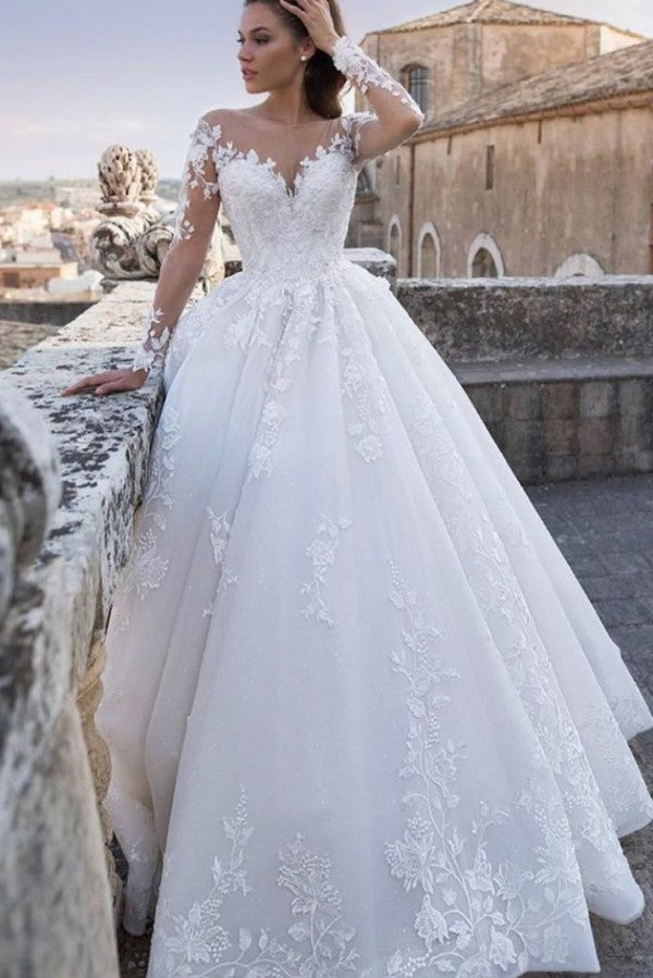 Chic Long Sleeves A-line Sweetheart Floral Lace Appliques Wedding Dress