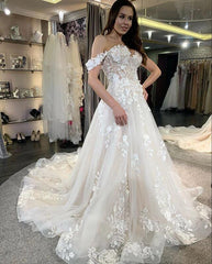 Simple Long A-line Tulle Off the Shoulder Lace Appliques Wedding Dress