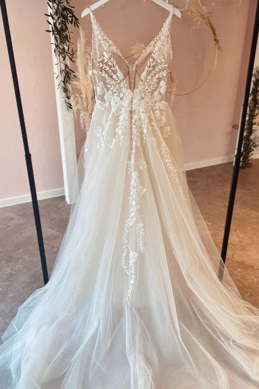 Long Spaghetti Straps V-neck A-Line Tulle Appliques Lace Backless Wedding Dress