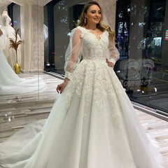 Elegant Long A-Line V-neck Appliques Lace Tulle Wedding Dress With Puffy Sleeves