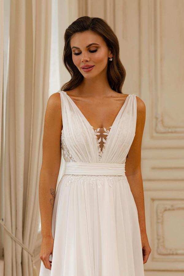 Elegant Long A-line V-Neck Sleeveless Chiffon Backless Wedding Dresses