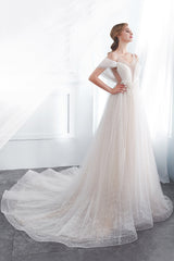 Elegant Long Lace A-line Tulle Sleeveless Floor Length Wedding Dresses