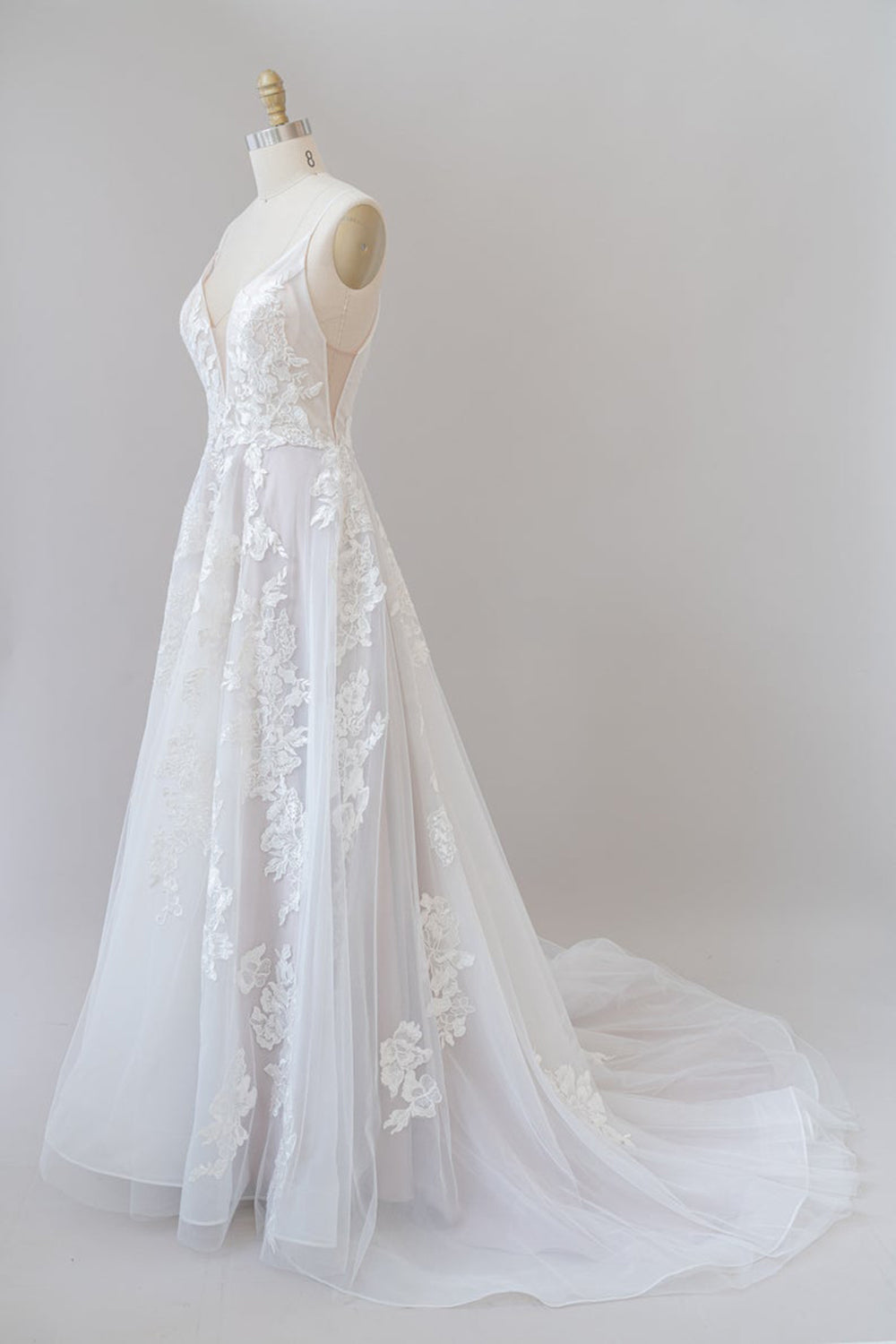 Long A-line V-neck Spaghetti Strap Lace Appliques Tulle Wedding Dress