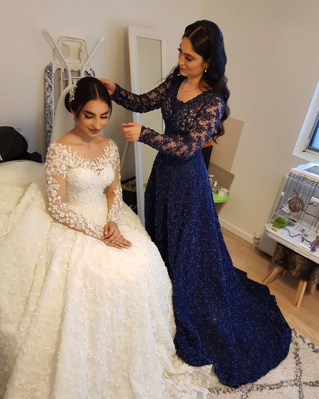 Elegant Long A-line Sweetheart Lace Wedding Dresses with Long Sleeves